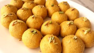 Besan Ke Laddu Recipe